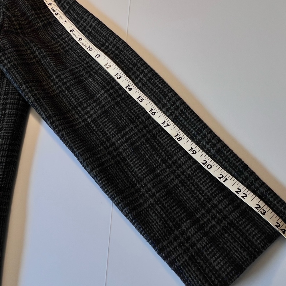 Vintage Charcoal Gray Plaid Fully Lined Sag Harbor Wool Blend Blazer. Size = 12 - Picture 12 of 12